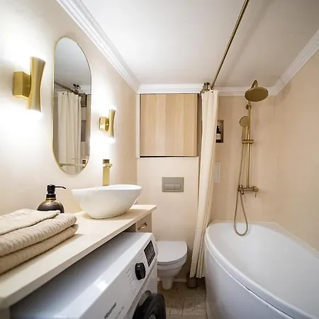 Cozy Loft Close To The Center Apartman Tallinn