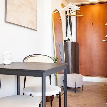 Cozy Loft Close To The Center Apartman Tallinn