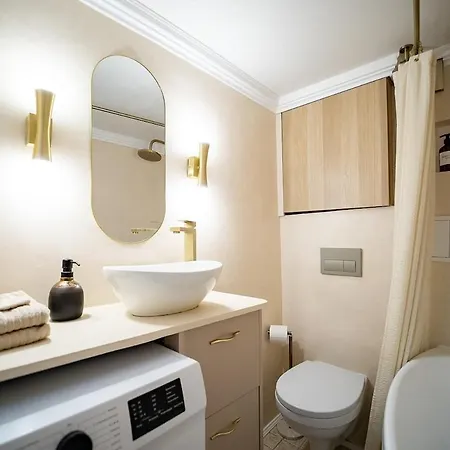 Cozy Loft Close To The Center Apartman Tallinn